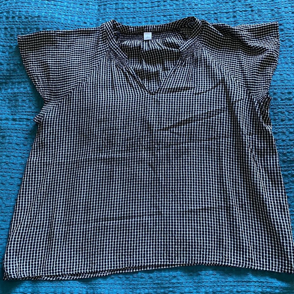 Old Navy blouse, black/white, size XL